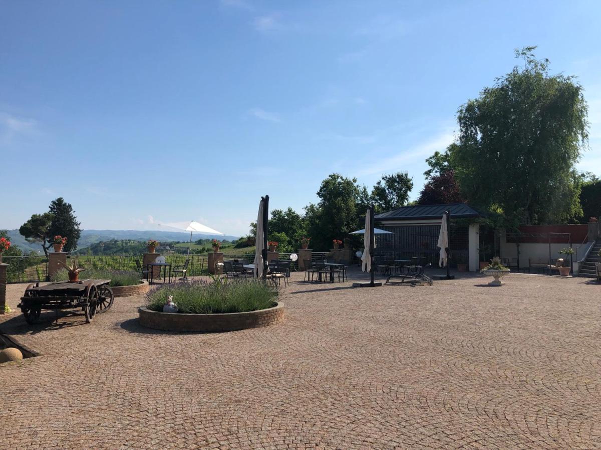 Cascina San Michele Bed & Breakfast Костилиоле ди Асти Екстериор снимка
