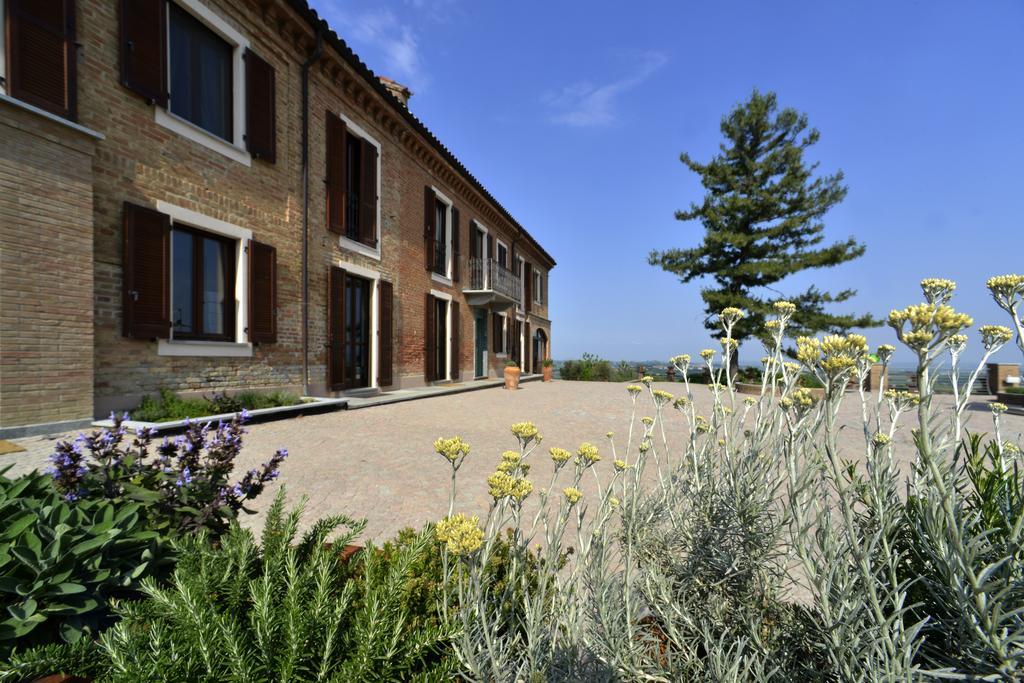 Cascina San Michele Bed & Breakfast Костилиоле ди Асти Екстериор снимка